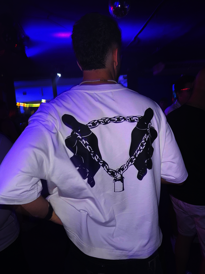 White Oversize T-shirt – “Unity”
