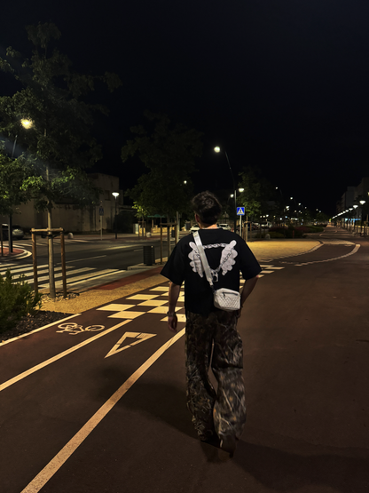 White Oversize T-shirt – “Unity”